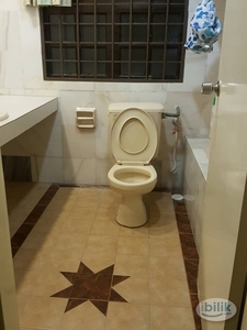 Single aircon room w attached bathroom @ UTAR/MRT