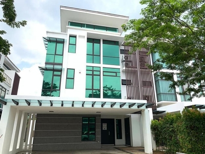 a semi detached house at Fera Twin Villa Percint 8 Putrajaya for sale