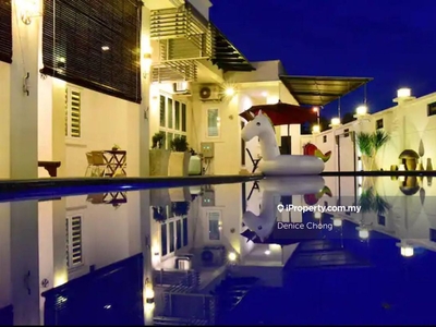 Botani bougainvillea house with swimming pool, good condition,