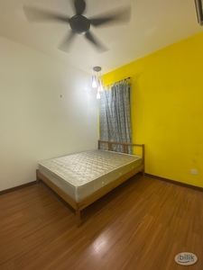 [Female Unit] Coliving in USJ1 - Close to Amenities, KESAS and Public Transportation