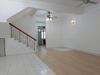 Partially Furnished Bandar Puteri Klang Double Storey House For Rent