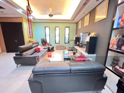 Puteri 11 Double Storey Renovated Kitchen Extended Unit 22x75sf