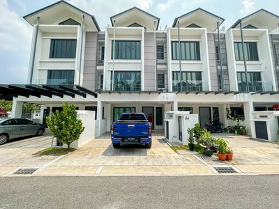 RENOVATED + FREEHOLD 3 Storey Superlink House @ Andira Park Puchong Selangor