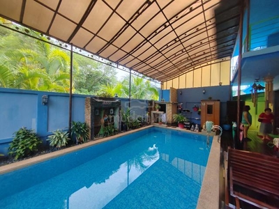 SERING UKAY 2.5 STY CORNERLOT with Swimming Pool for Sale
