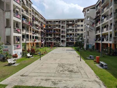 Shah Alam Bukit Subang , Pangsapuri Teratai tingkat 3 rumah cat baru