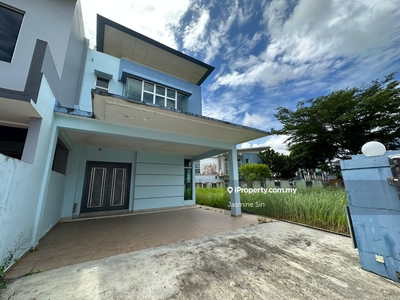 Taman Nusa Sentral 2storey terrace house corner lot for sale