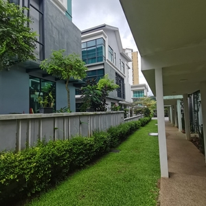 The Park Bukit Serdang Villas for Sale
