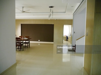 USJ 3 Gated and Guarded 2 Storey Corner House For Sale