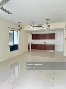 Well maintained spacious 3 rooms unit on prime land of Mont Kiara.