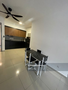 With close proximity to kl financial centre and shopping district
