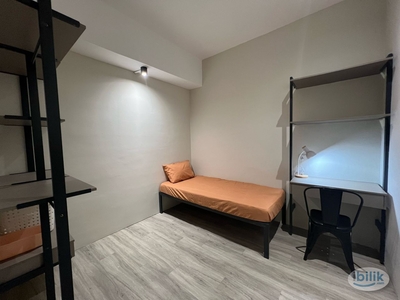 ✨4min walking distance to main place mall, aircon room to rent at USJ 21✨