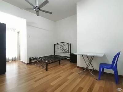 Affordable Master Room at Taman Bukit Serdang, Seri Kembangan
