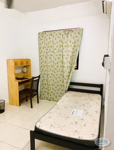 FEMALE Room at Casa Indah 1, near SURIAN MRT , GIZA , TROPICANA GARDEN