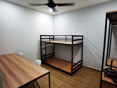 FULLY FURNISHED *2 PERSON ROOM (Include Utility) IN TBR Taman bunga Raya (3mins walking to TAR College)