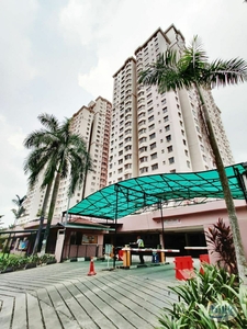 Middle Room Mawar Apartment Sentul near LRT Sentul Timur