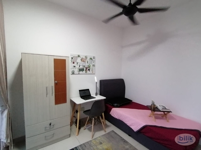 Nicely furnished Bedroom | Vista Ramal | Bangi | Uniten |Free internet