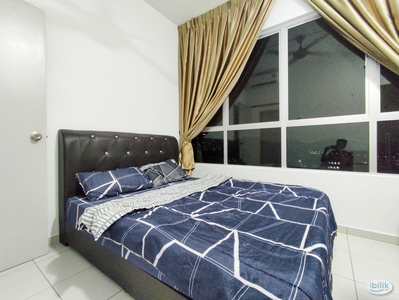 Room @The Zizz @Damansara Damai ( ‍ Female Unit Available)