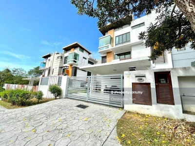 3 storey Semi-d house in Sunville Sungai Long for sale
