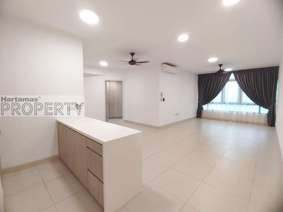 Aragreens Residences @ Ara Damansara, partial furnished unit for rent