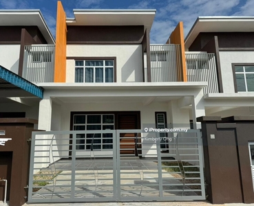 Brand New Double Storey House Springhill