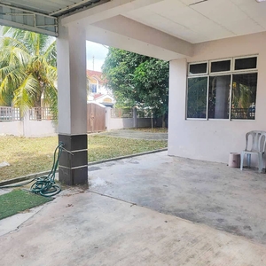 Double Storey Terrace Corner Lot @ Bukit Indah