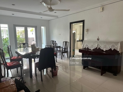 Extended and renovated semi detached house for rent in Usj5.