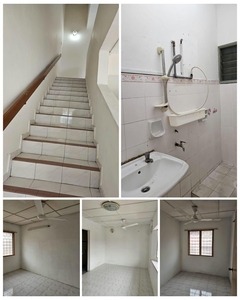 Limited Well Kept 2.5 Storey Terrace House