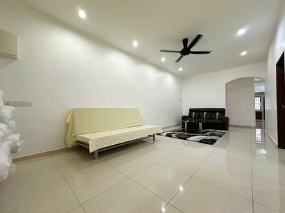 Tun Aminah 1.5 Storey House / Skudai / 5bed 2bath Fully Furnished