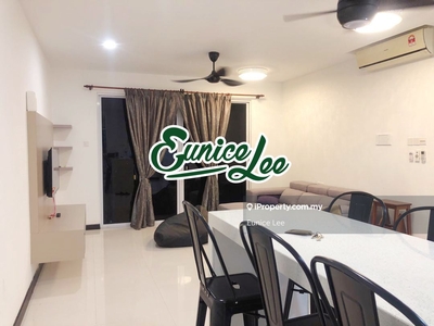 Vertiq 1087sf fully renovated and furnished with 2 carpark at Gelugor