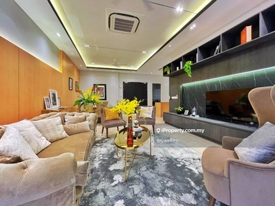 Very low density luxury condo with private lift