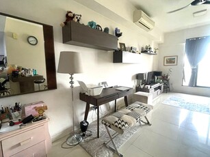 1 Bedroom Azelia Residence Freehold Low Floor Well Maintained