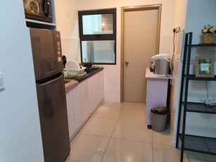 Fully Furnished Suria Residence @ Bukit Jelutong for Rent