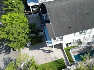 Pool villa corner unit with garden in mont kiara sri hartamas for rent