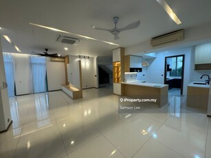Renovated Modern Design & Partially Furnsihed 3 Storey Unit For Sale