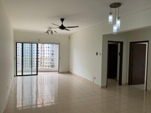 Sri Putramas 1 condominium For rent @ Jalan Kuching / Jalan Ipoh Kepong KL partial Furnished with Aircond 1 carpark Kitchen cabinet Pool View