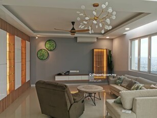 Tastefully furnished penthouse at Le Yuan