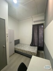 -5min walk to Taipan- Comfy Single Room at USJ 9, Subang Jaya