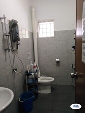 Air Cond Middle Room (inclusive of Utilities Bill) - Bandar Bukit Puchong, Puchong