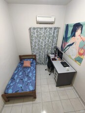 Cozy Single Room at Taman Sri Sinar near Desa ParkCity, Kepong