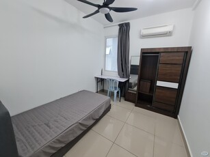 Fully Furnished Medium bedroom. Less than 10 Minute walk to LRT Station.