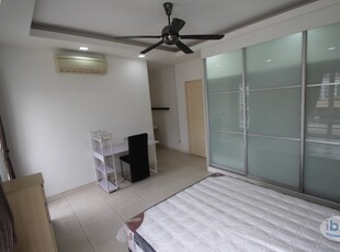 Master Room with Private Bathroom & Window, Double Storey landed house D'Alpinia near to IOI City Mall, Serdang Hospital