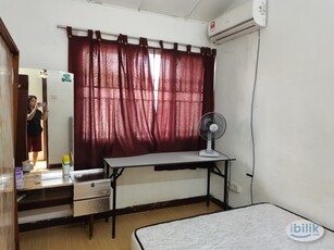 Middle aircond Room at SS2, PJ (Location Strategic) for Chinese only