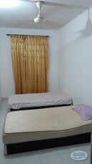 Middle Room at Apartmen Indah, Damansara Damai