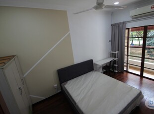 Middle Room Rent at Putra height Near USJ, Subang Jaya