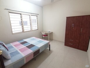 ==Mix unit==MEDIUM Big Room for Rent at Suriamas Condominium
