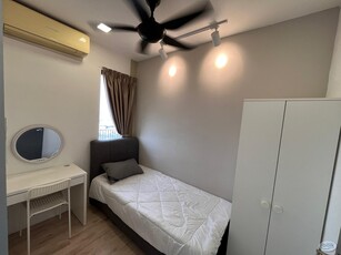 Nice Condition with Window Single Room Fully Furnish Emporis Kota Damansara
