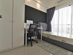 ✨[PRIVATE BALCONY ROOM AT SHAH ALAM ]✨ MSU / SUBANG HI-TECH / KLANG / GLENMARIE!! All-in Fully Furnished!