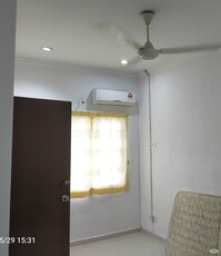 ZERO DEPOSIT NEAR TO IOI MALL AIRCOND MEDIUM ROOM ATTACHED WITH PRIVATE BATHROOM