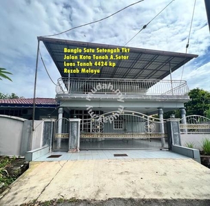 Banglo Satu Setengah Tkt Jalan Kota Tanah, Alor Setar, Kedah