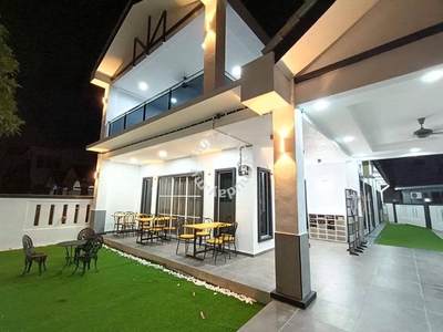 CANTIK | Corner Lot Double Storey Jln Platinum Seksyen 7, Shah Alam